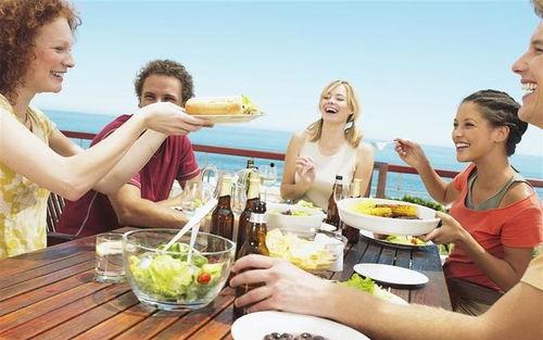 娱乐吃瓜酱的作品过年